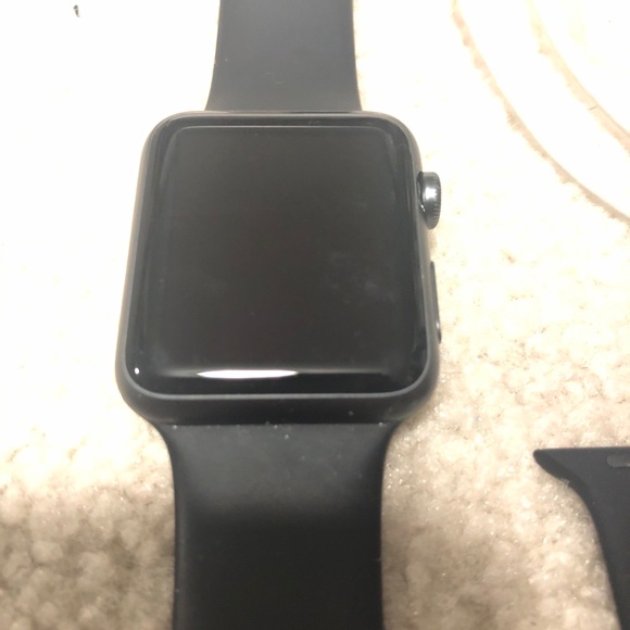 Series 1 42mm black Apple Watch - Picture 3 of 7